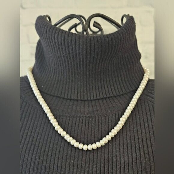 Faux Pearls Single Strand - Picture 2 of 5